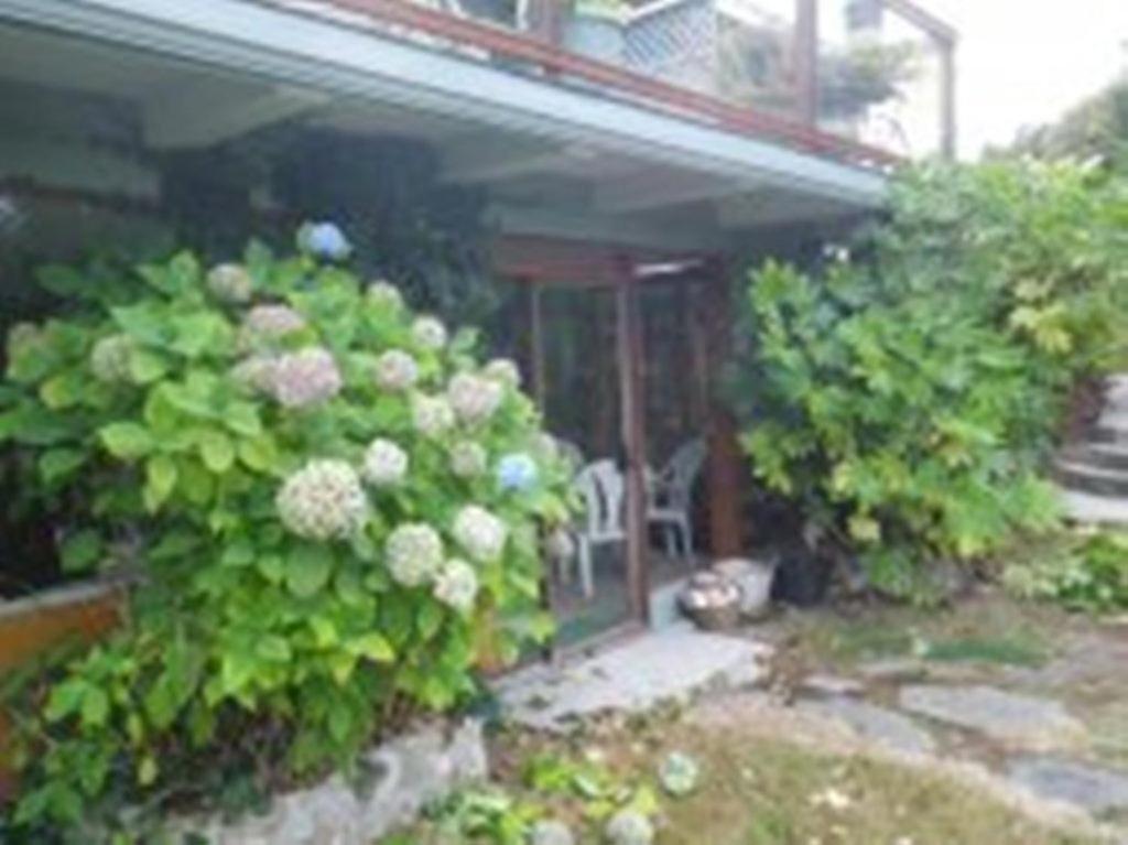 Beach Estates Inn Bed And Breakfast 나나이모 외부 사진