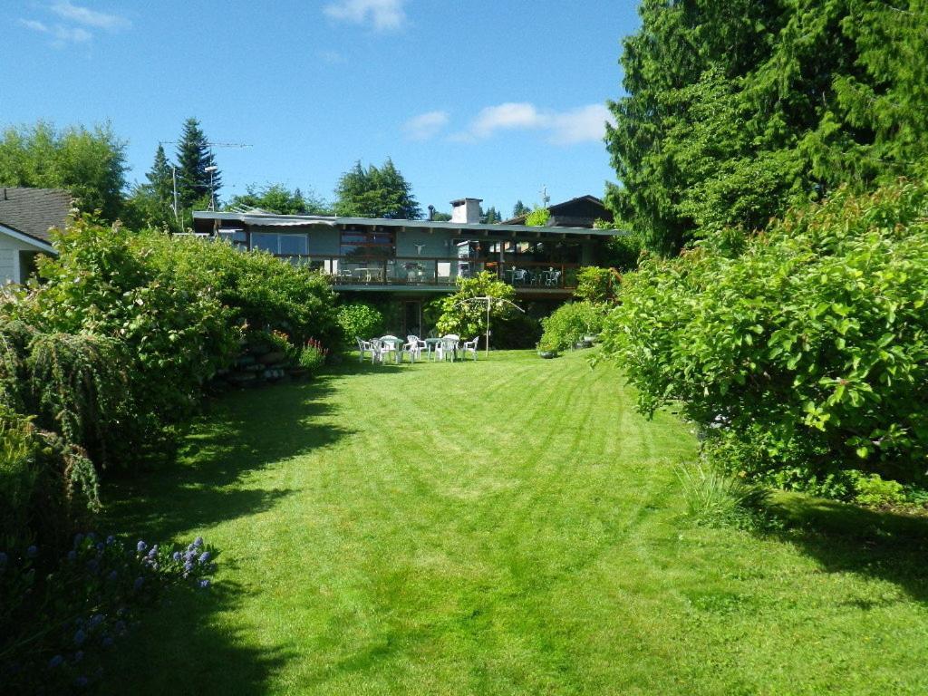 Beach Estates Inn Bed And Breakfast 나나이모 외부 사진